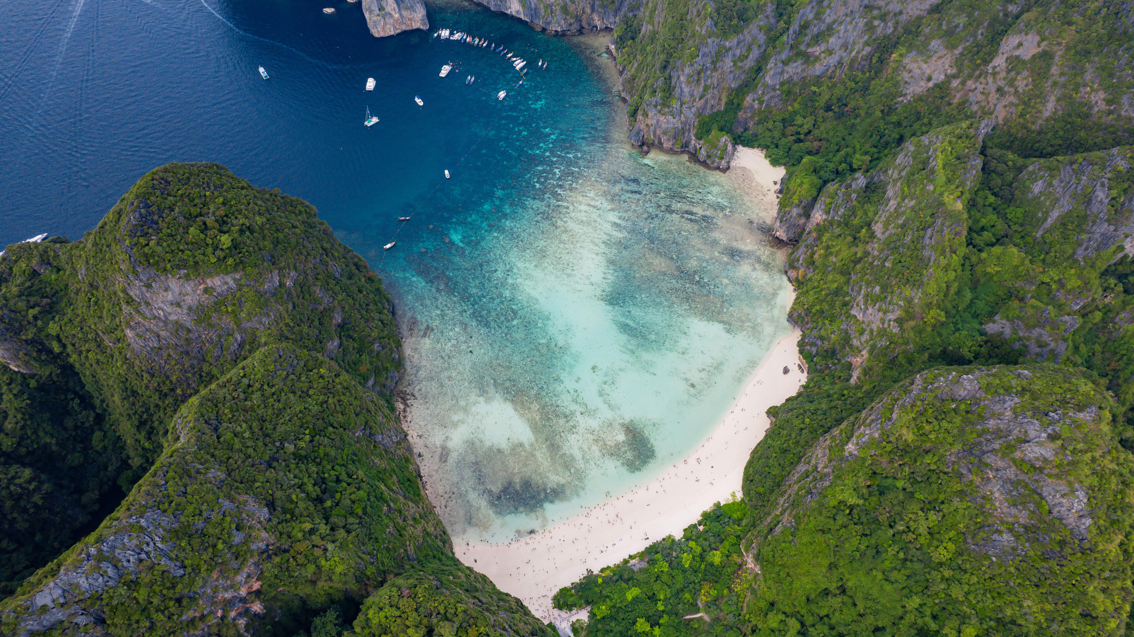 Phi Phi Bamboo Island-2