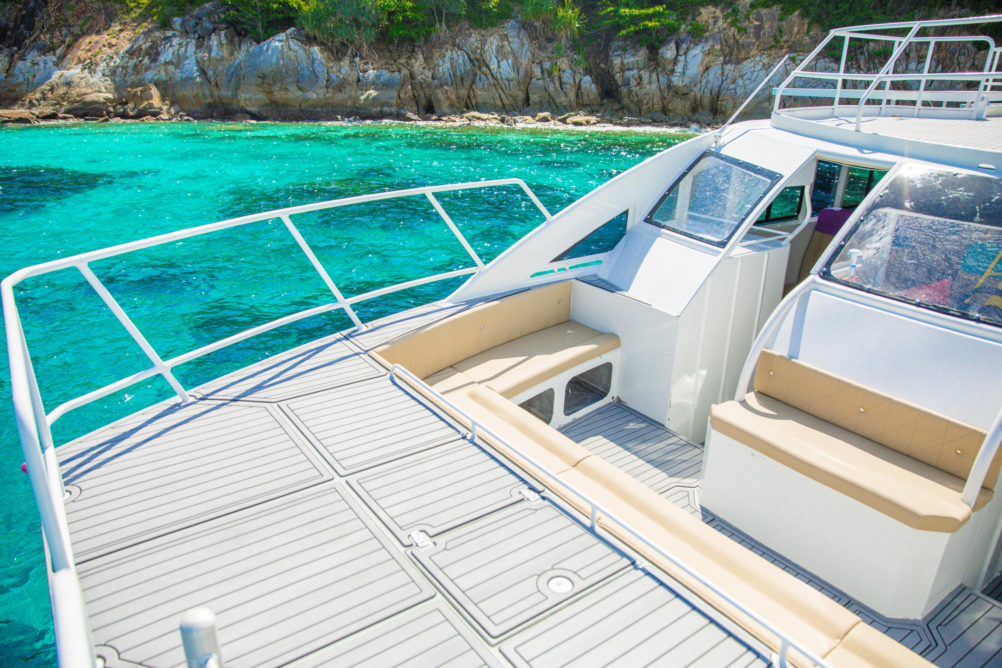 Speed Catamaran 4 Engines-undefined